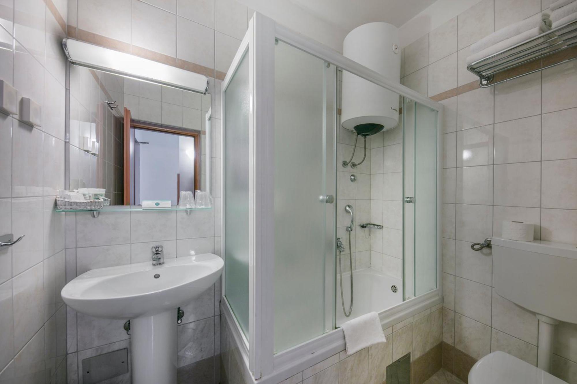 Apartments Punta Veli Lošinj Habitación foto